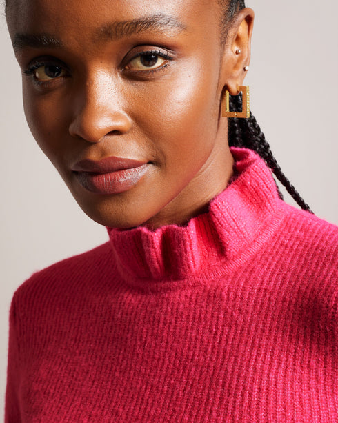 PIPALEE-Knitwear-Stay cosy and chic with our fabulous PIPALEE jumper. Whether you're dressing it up or keeping it casual, this jumper is a must-have for your wardrobe. Frilled trims give this classic piece an air of femininity and playfulness while maintaining its luxe appeal. Jumper Wool blend Frilled trims Long sleeves Magnolia branded detail Ribbed knit- Ted Baker Romania